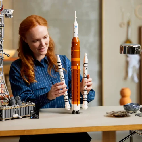 LEGO® Icons NASA Artemis Space Launch System - Image 4