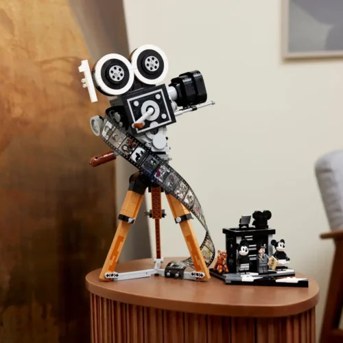 LEGO® Walt Disney Tribute Camera - Image 3