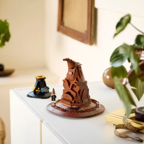 LEGO® Harry Potter™ Talking Sorting Hat™ - Image 3